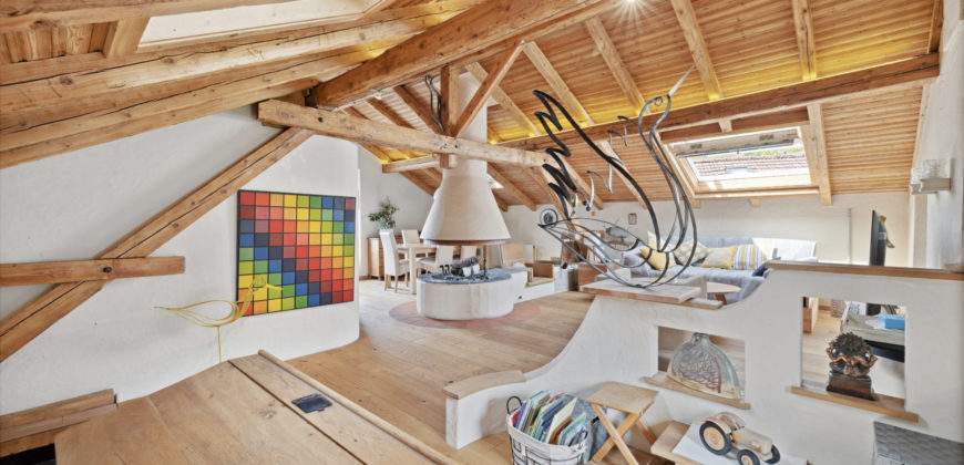 Extraordinaire duplex en attique 5pces 1/2 au centre du village d’Erde avec grande terrasse