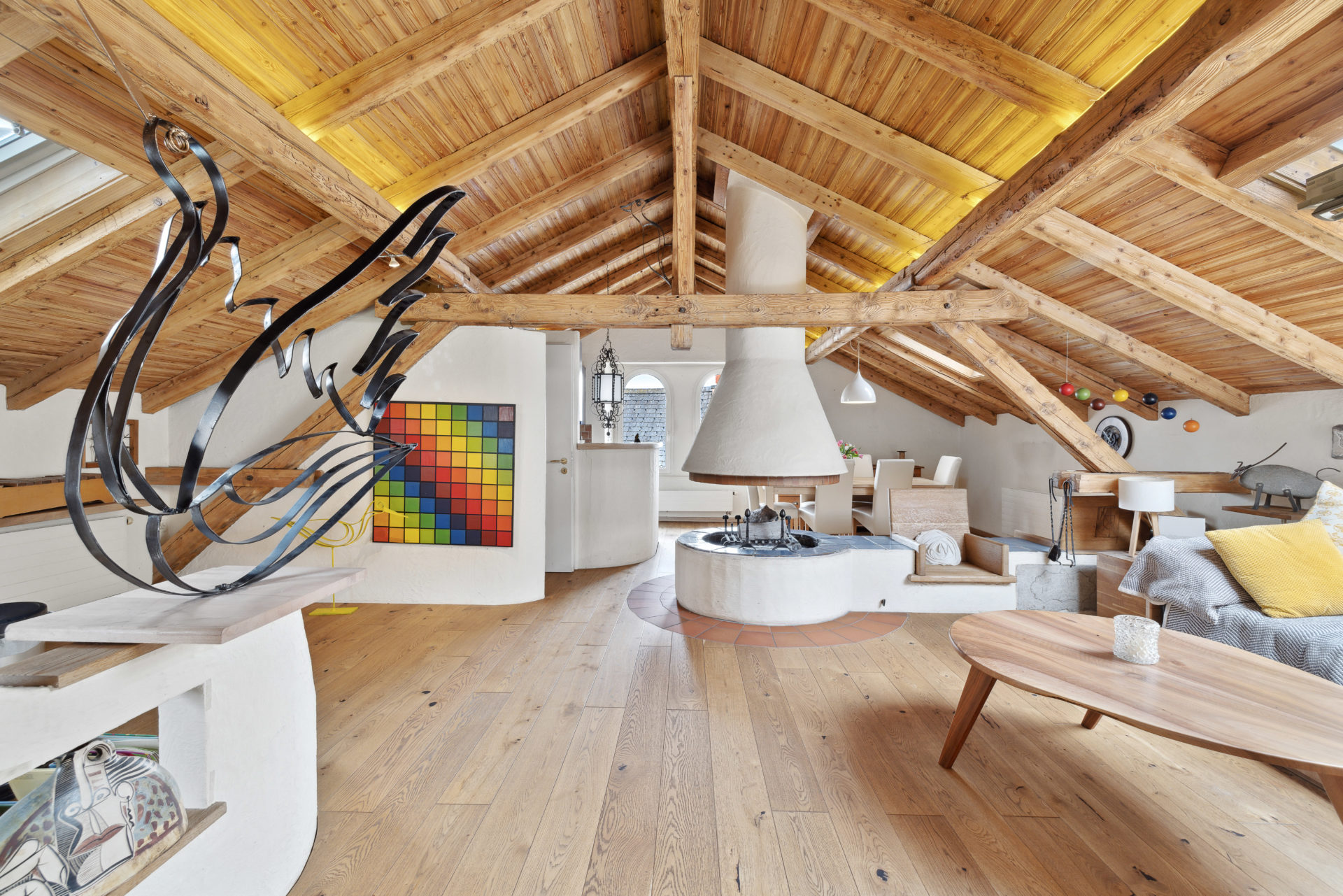 Extraordinaire duplex en attique de 5 pièces 1/2 au centre du village d’Erde avec une terrasse idyllique