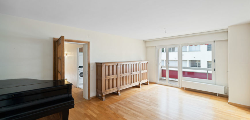Spacieux et lumineux 4.5 pièces de 128 m² à deux pas de la gare de Sion !