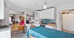 Corps de Ferme avec 3 appartements 2 granges et 3 garages fermés