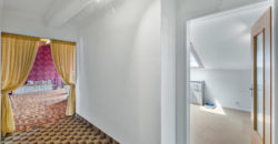 MAGNIFIQUE CORPS DE FERME COMPOSÉ DE 3 APPARTEMENTS ET DE 2 GRANGES