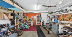 Corps de Ferme avec 3 appartements 2 granges et 3 garages fermés