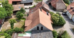 MAGNIFIQUE CORPS DE FERME COMPOSÉ DE 3 APPARTEMENTS ET DE 2 GRANGES