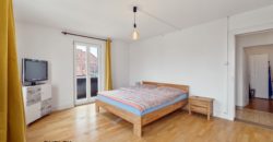 Corps de Ferme avec 3 appartements 2 granges et 3 garages fermés