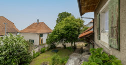 Corps de Ferme avec 3 appartements 2 granges et 3 garages fermés