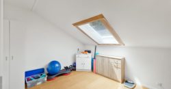 Corps de Ferme avec 3 appartements 2 granges et 3 garages fermés