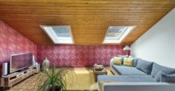 Corps de Ferme avec 3 appartements 2 granges et 3 garages fermés