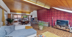 Corps de Ferme avec 3 appartements 2 granges et 3 garages fermés