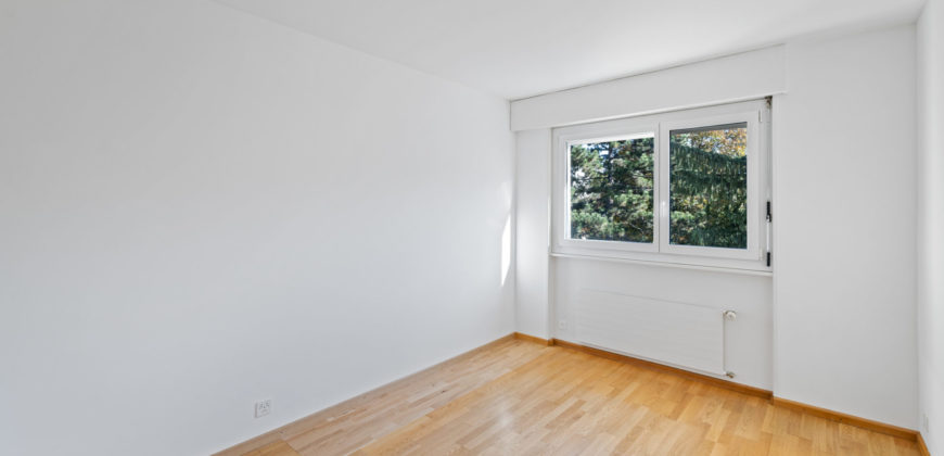 Spacieux et lumineux 4.5 pièces de 128 m² à deux pas de la gare de Sion !