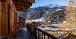 Un chalet d’exception en résidence secondaire, accessible aux acheteurs étrangers, à deux pas du centre du village d’Evolène.