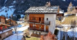 Un chalet d’exception en résidence secondaire, accessible aux acheteurs étrangers, à deux pas du centre du village d’Evolène.