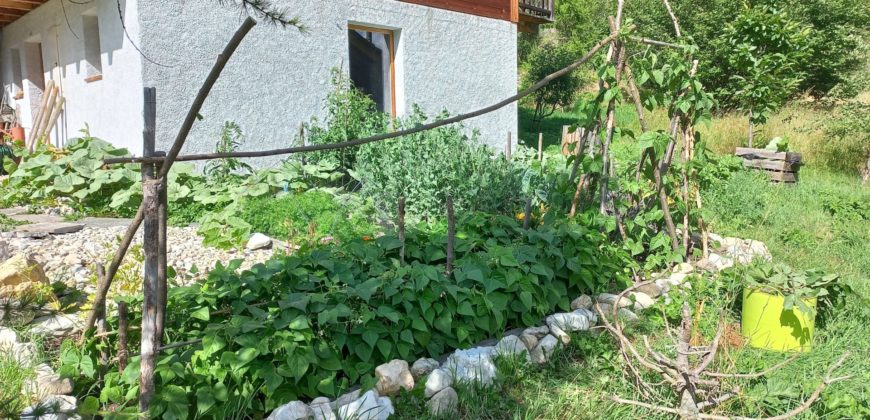 Un chalet d’exception en résidence secondaire, accessible aux acheteurs étrangers, à deux pas du centre du village d’Evolène.