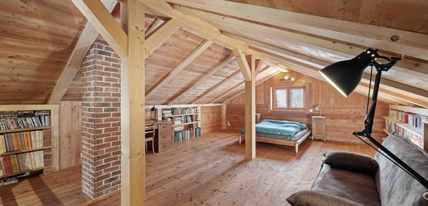 Un chalet d’exception en résidence secondaire, accessible aux acheteurs étrangers, à deux pas du centre du village d’Evolène.