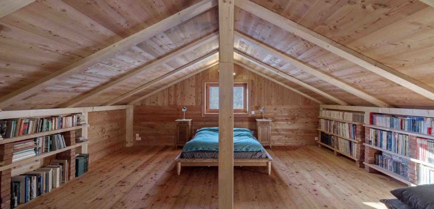 Un chalet d’exception en résidence secondaire, accessible aux acheteurs étrangers, à deux pas du centre du village d’Evolène.