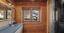 Un chalet d’exception en résidence secondaire, accessible aux acheteurs étrangers, à deux pas du centre du village d’Evolène.