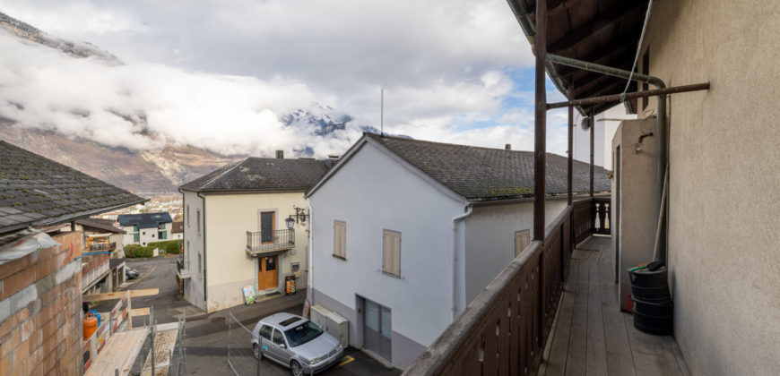 Charmante maison villageoise 5 pces 1/2 de 207 m2 nets avec son atelier au cœur du vieux village de Saxon