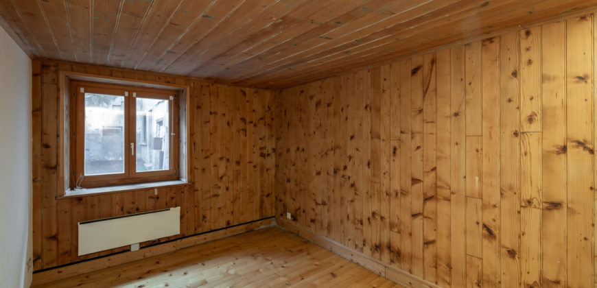 Charmante maison villageoise 5 pces 1/2 de 207 m2 nets avec son atelier au cœur du vieux village de Saxon