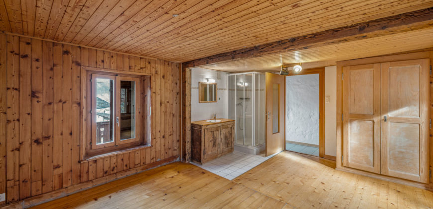 Charmante maison villageoise 5 pces 1/2 de 207 m2 nets avec son atelier au cœur du vieux village de Saxon