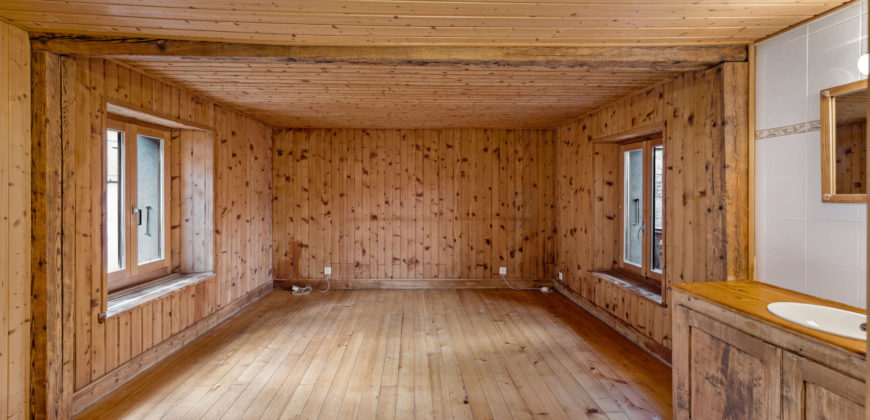 Charmante maison villageoise 5 pces 1/2 de 207 m2 nets avec son atelier au cœur du vieux village de Saxon