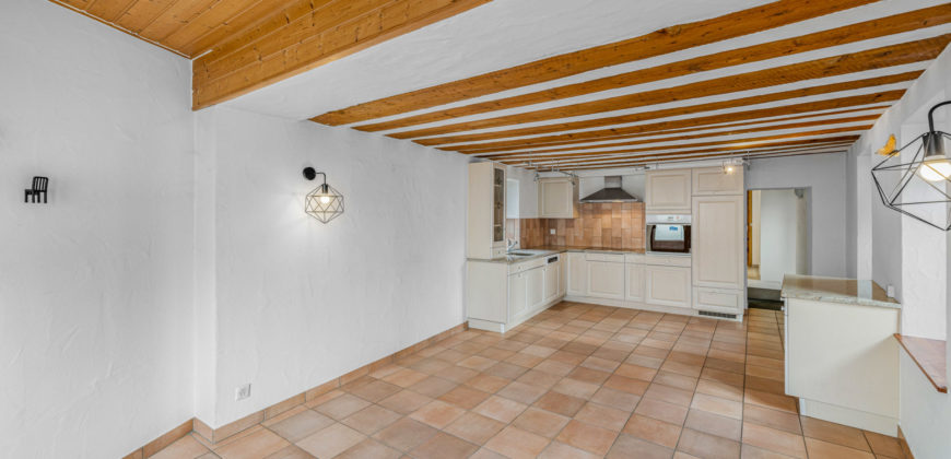 Charmante maison villageoise 5 pces 1/2 de 207 m2 nets avec son atelier au cœur du vieux village de Saxon