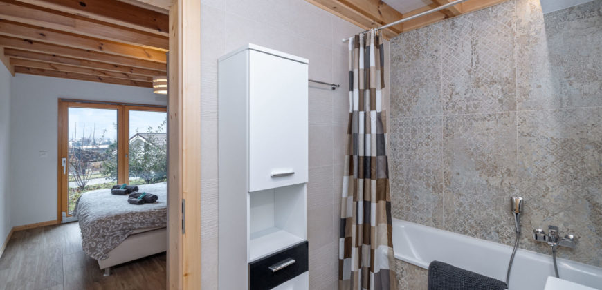 MAGNIFIQUE VILLA MITOYENNE 3 PCES ½ DE 107 M2 AU CŒUR DES VIGNES À SAILLON 