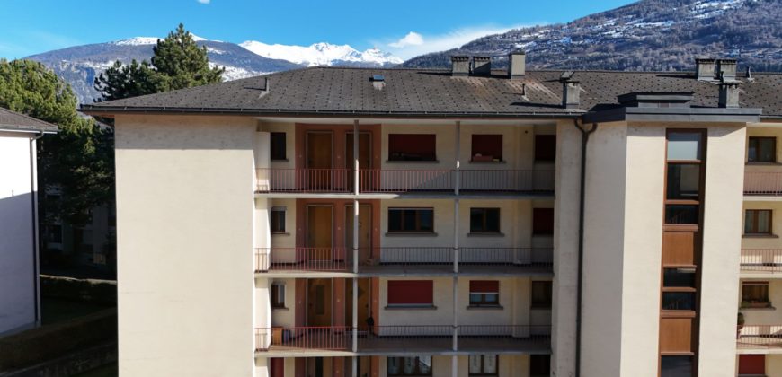 Charmant 3 pièces 1/2 entièrement rénové d’une surface de 83 m² bruts