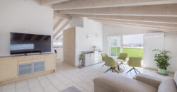 Spacieux attique de 4,5 pièces de 146 m2 bénéficiant d&rsquo;une vue imprenable sur les Alpes