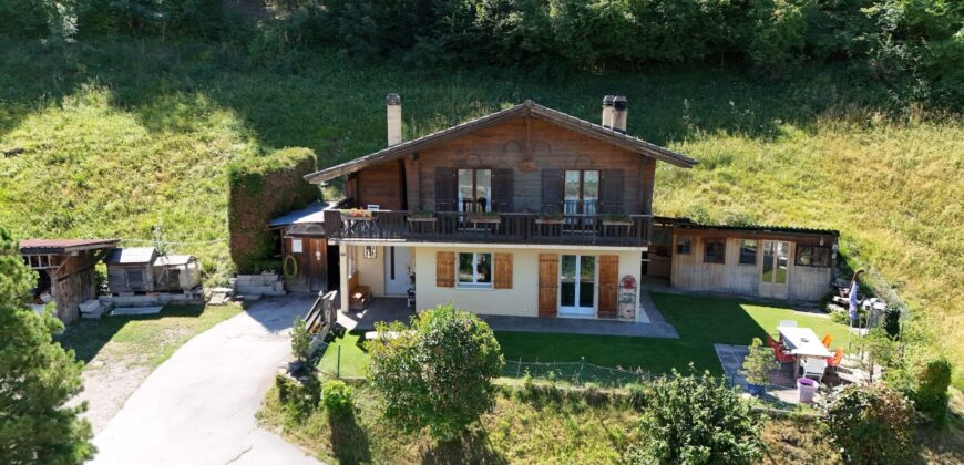 Maison individuelle 5 pièces ½ de 224 m2 nets sur parcelles de 1693 m2