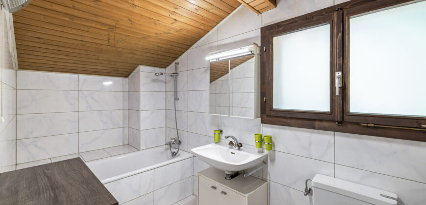 Maison individuelle 5 pièces ½ de 224 m2 nets sur parcelles de 1693 m2