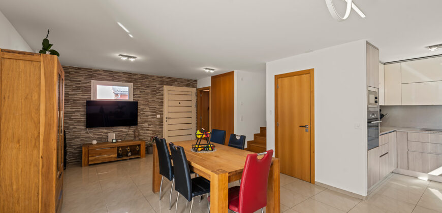 Charmante villa 4 pièces ½ de 130 m2 nets à Vétroz sur parcelle de 463 m2