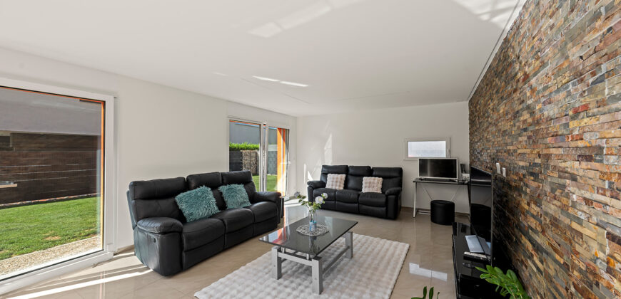 Charmante villa 4 pièces ½ de 130 m2 nets à Vétroz sur parcelle de 463 m2