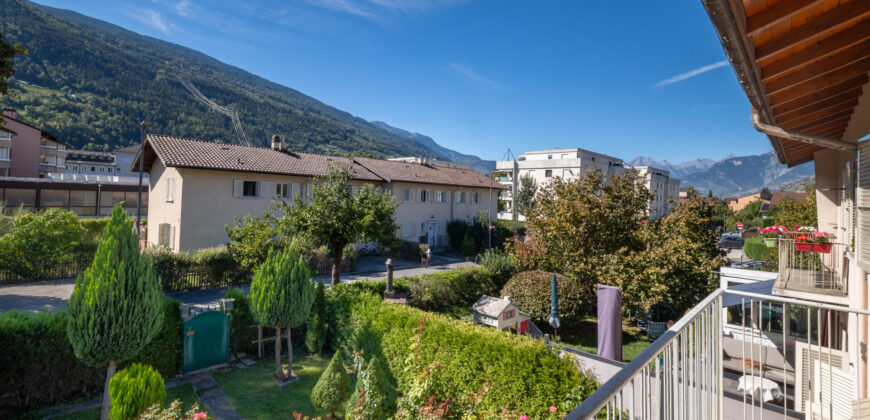 Maison mitoyenne avec un potentiel extraordinaire